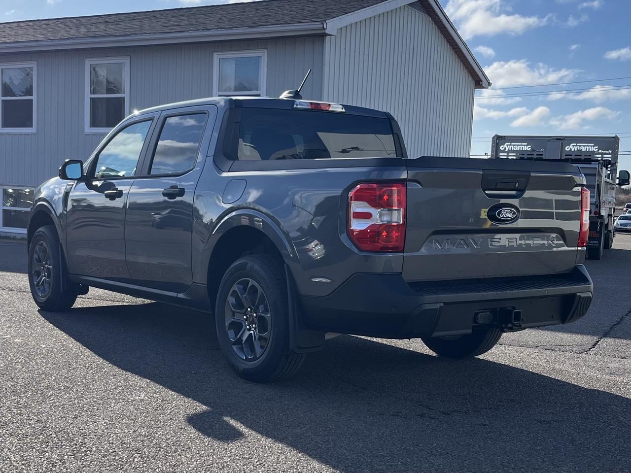2026 Ford Maverick XLT AWD SuperCrew Photo4