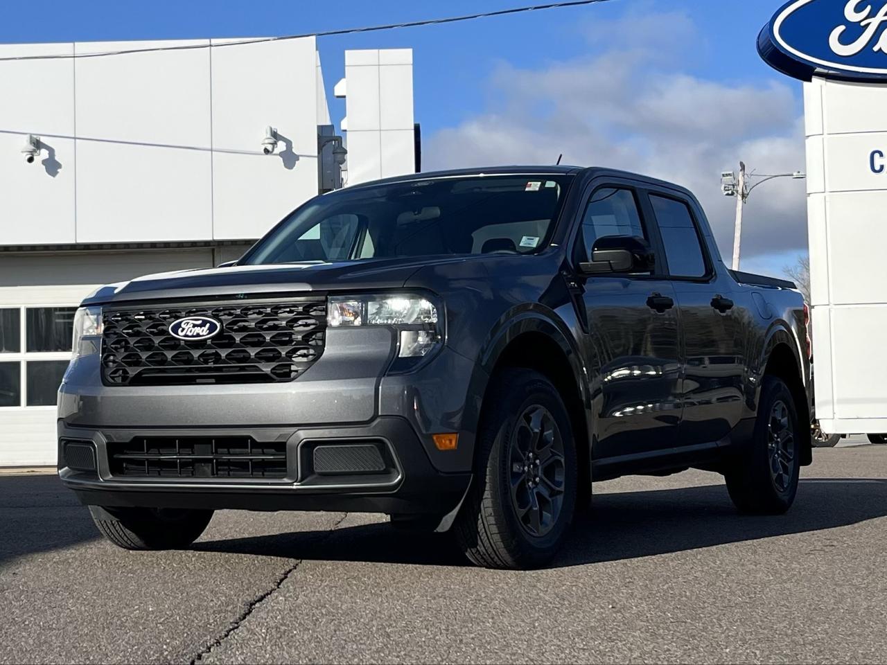 2026 Ford Maverick XLT AWD SuperCrew Photo2