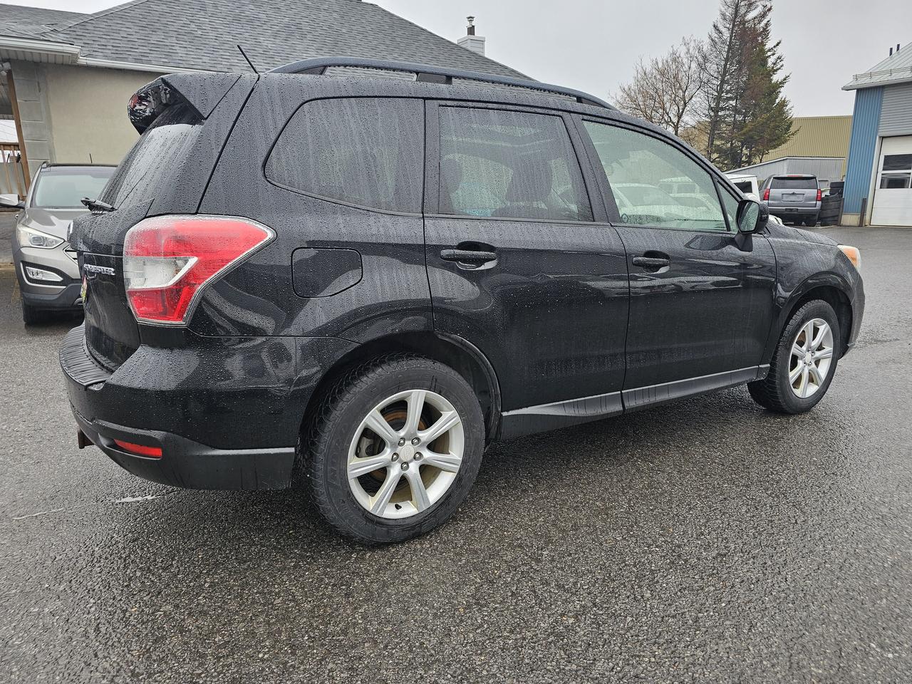 2015 Subaru Forester 5dr Wgn CVT 2.5i Touring Photo