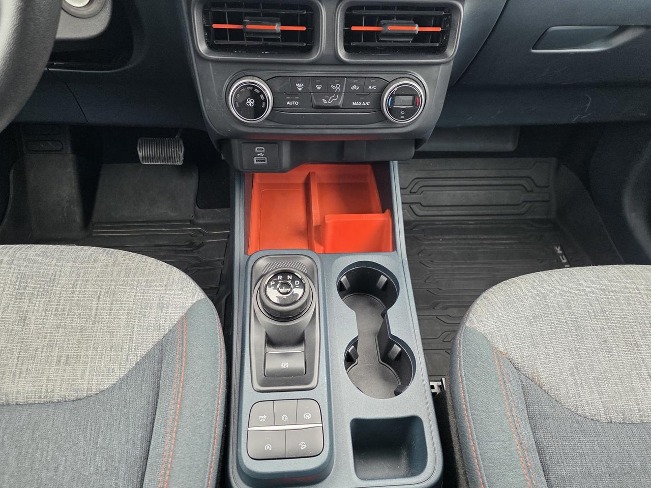 2022 Ford Maverick XLT AWD Photo