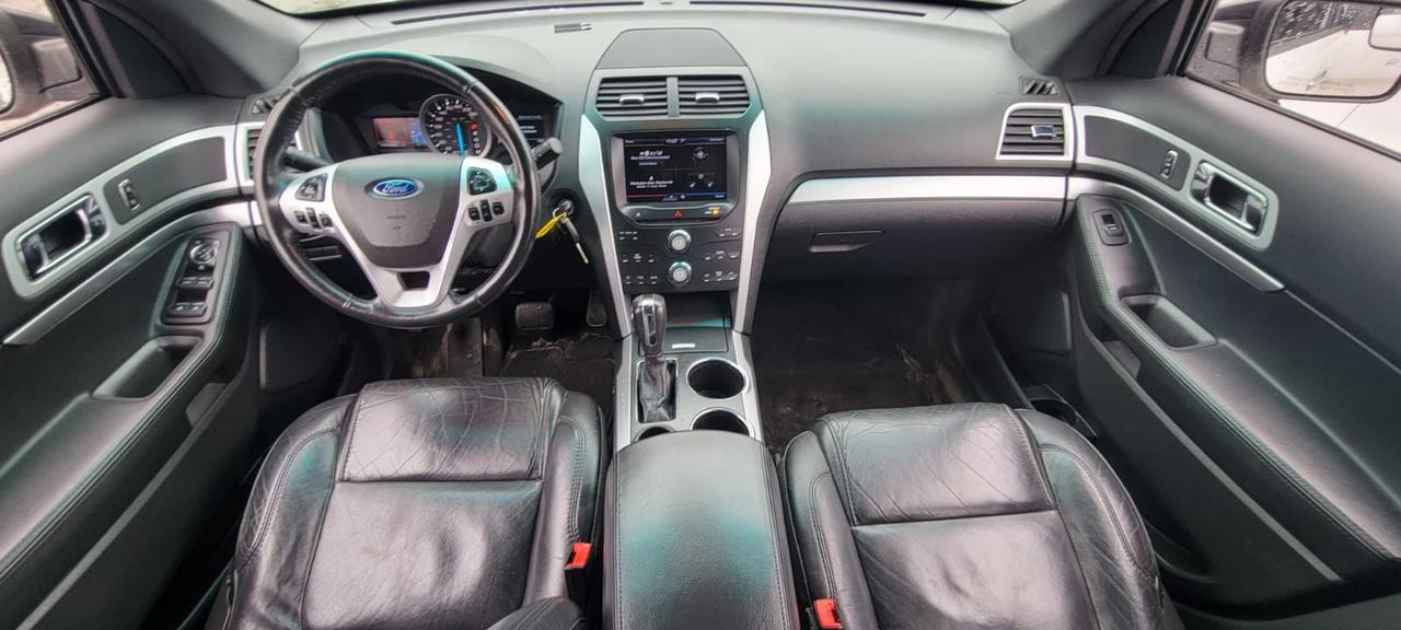2013 Ford Explorer XLT Photo