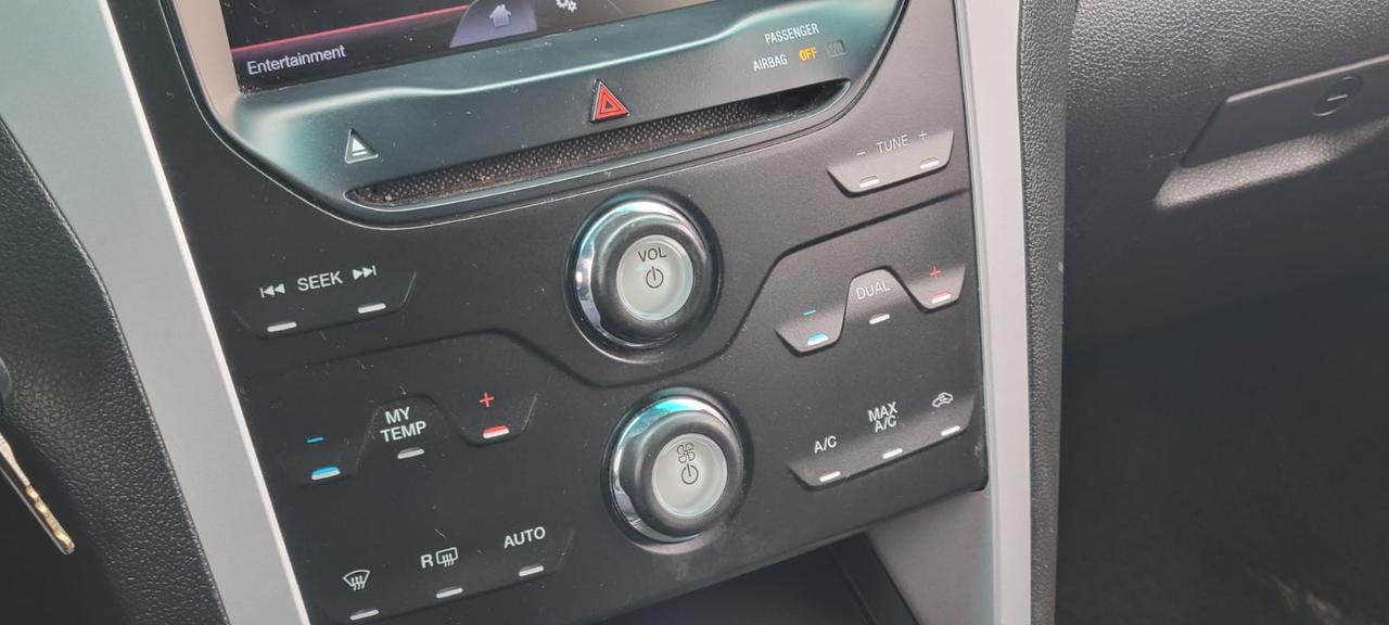 2013 Ford Explorer XLT Photo