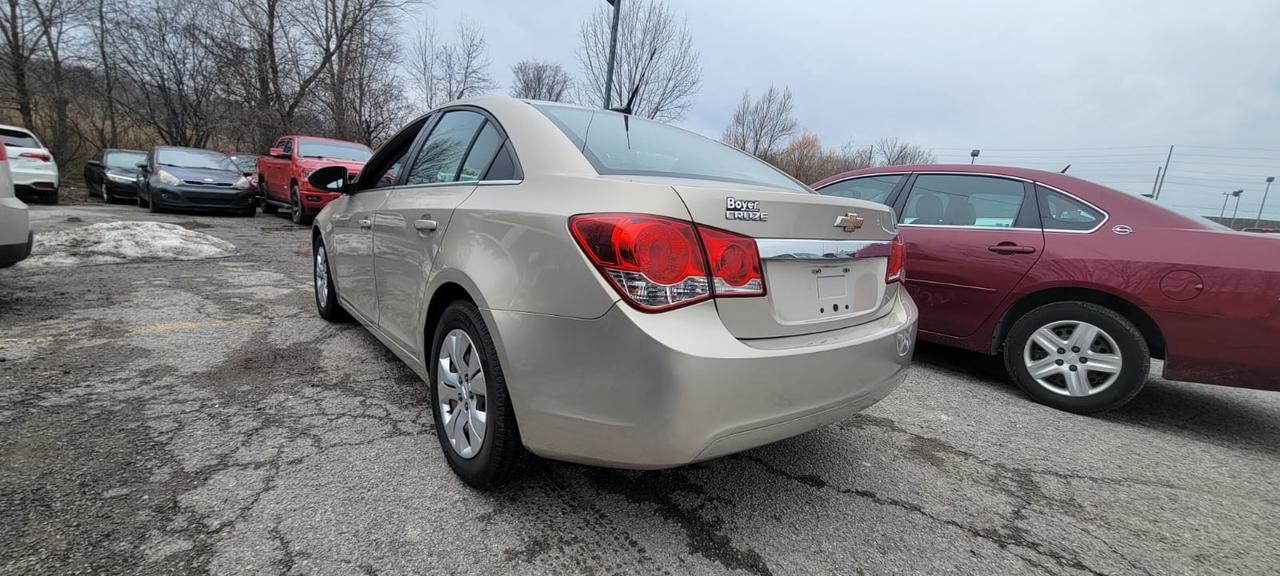 2012 Chevrolet Cruze LT Turbo w/1SA Photo