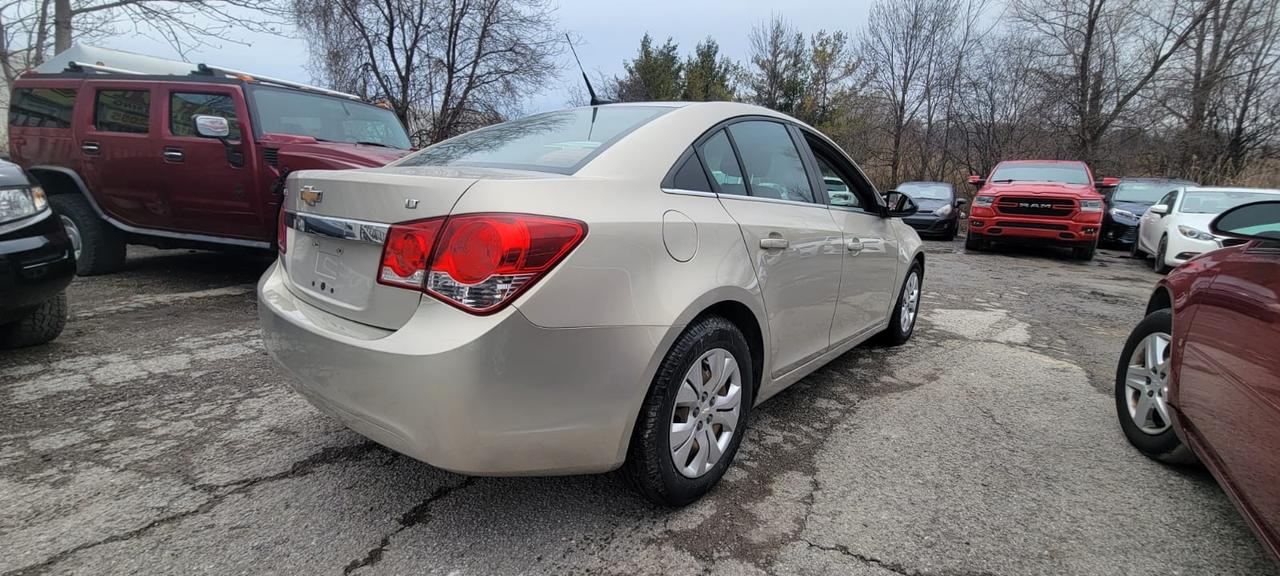 2012 Chevrolet Cruze LT Turbo w/1SA Photo2