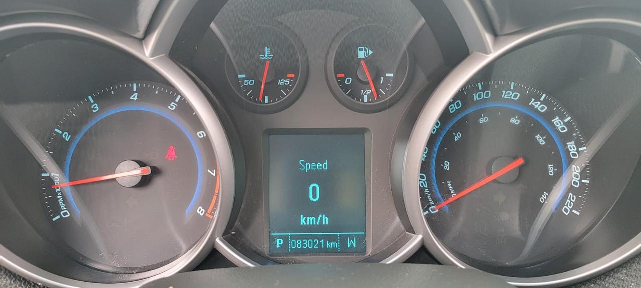 2012 Chevrolet Cruze LT Turbo w/1SA Photo4