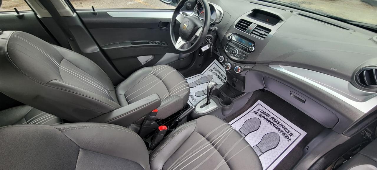 2010 Volkswagen Passat Trendline Photo
