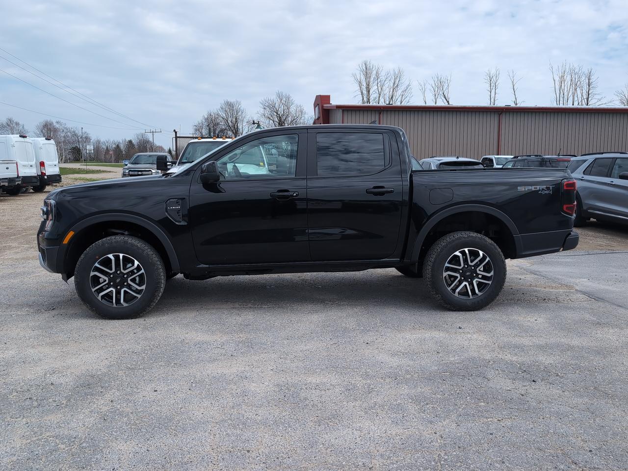 2026 Ford Ranger Lariat Crew Cab 4x4 Photo2