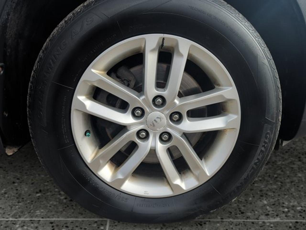 2014 Kia Sorento LX (Mechanical Special) - Photo #9