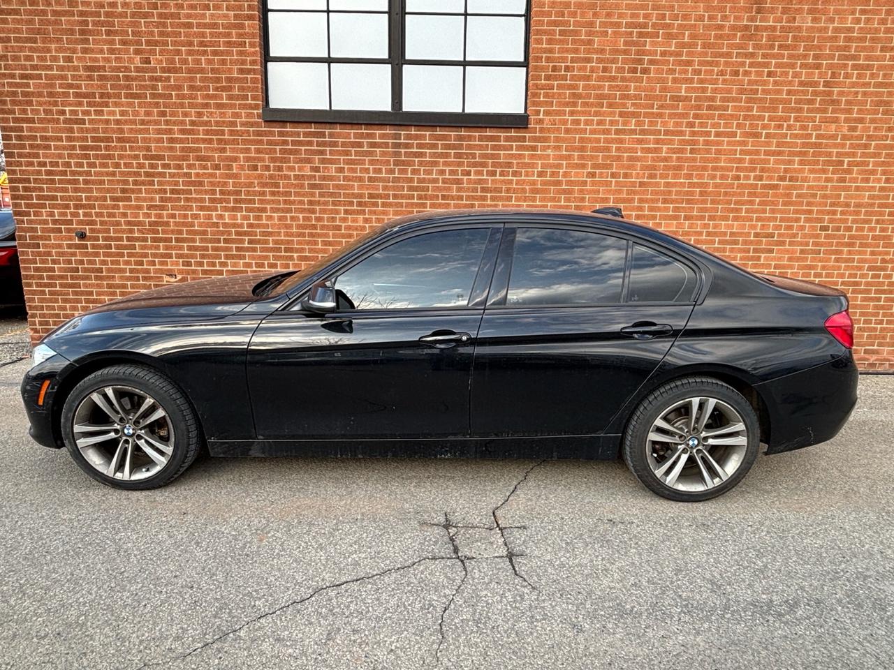 2018 BMW 3 Series 330i xDrive Sedan Photo
