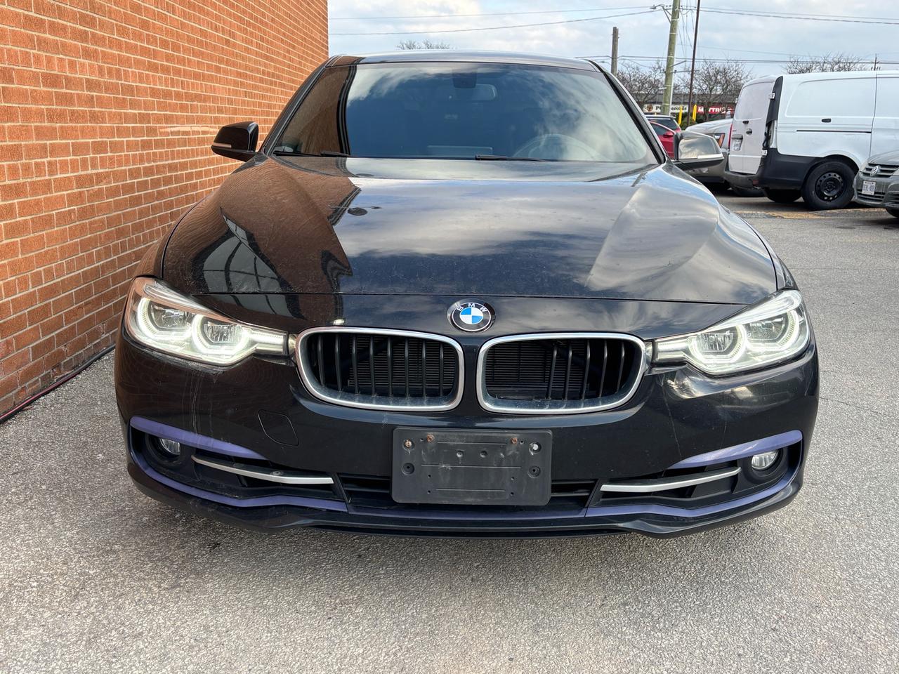 2018 BMW 3 Series 330i xDrive Sedan Photo