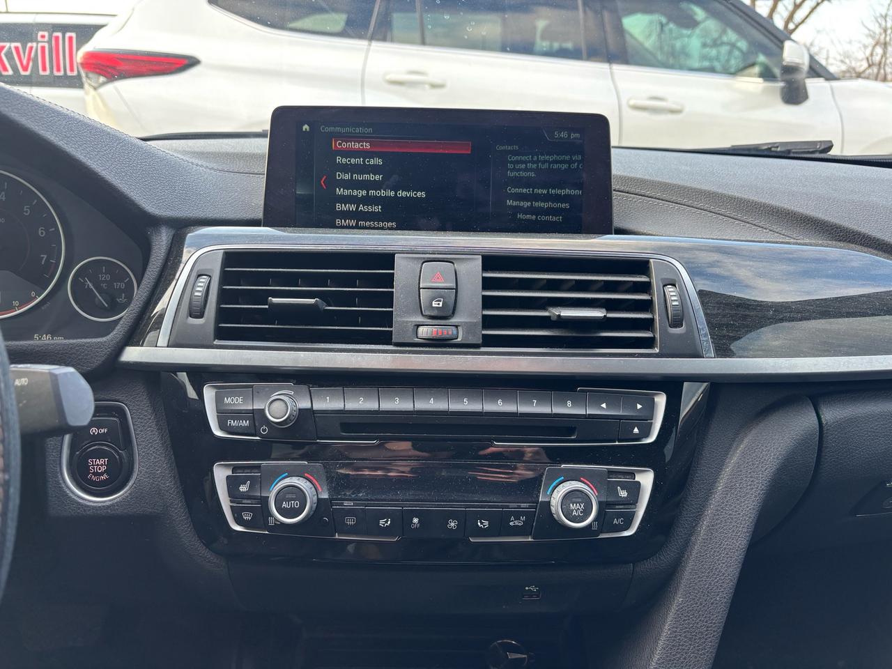 2018 BMW 3 Series 330i xDrive Sedan Photo