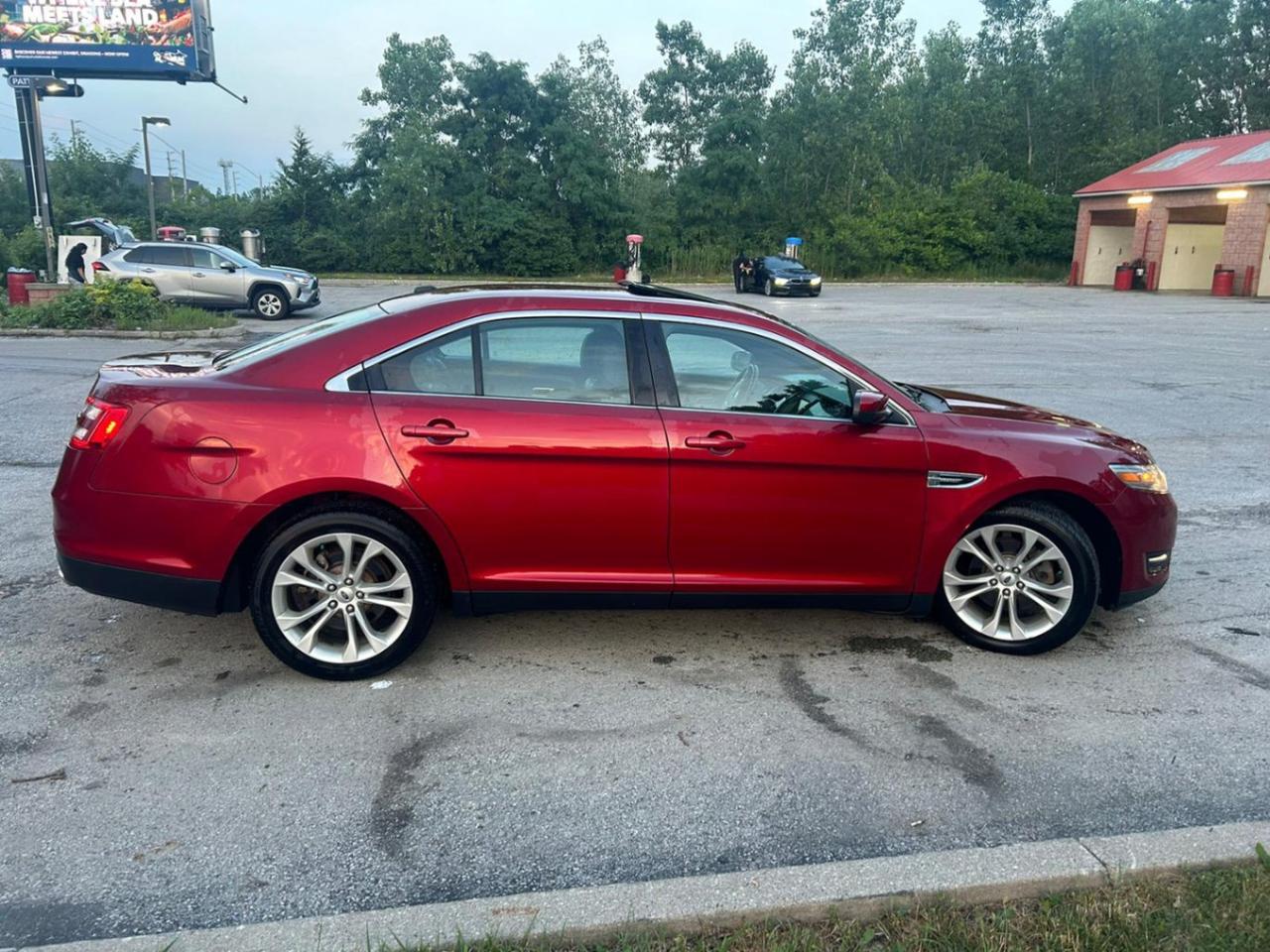 2013 Ford Taurus 4DR SDN SEL FWD Photo