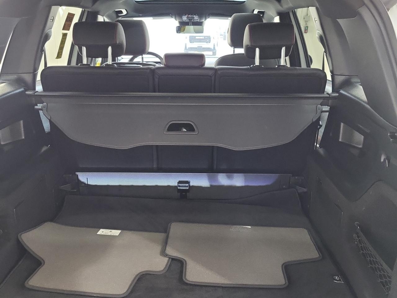 2024 Mercedes-Benz G-Class GLB 250 4MATIC - AMG PKG - MOONROOF - LEATHER !!! Photo