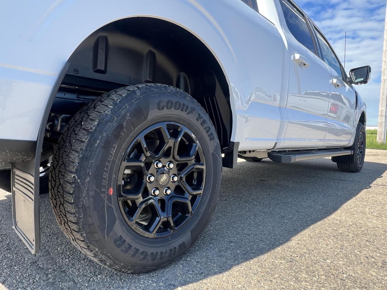 2026 Ford F-150 XLT Up to $10,000 off or 0% Financing (See Dealer For Details) Photo4