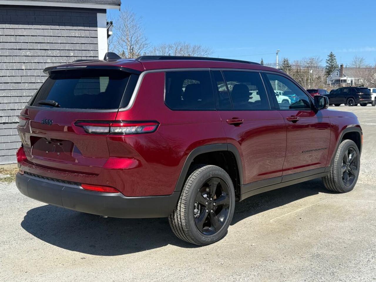 2026 Jeep Grand Cherokee L ALTITUDE Photo