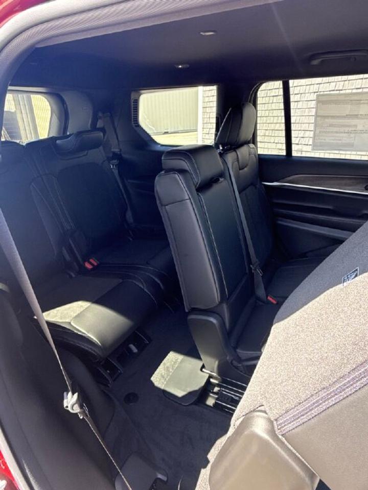 2026 Jeep Grand Cherokee L ALTITUDE Photo