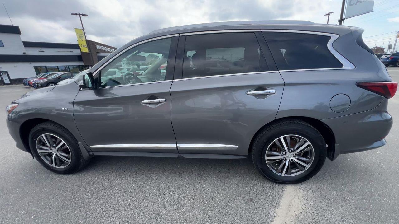 2019 Infiniti QX60 Pure AWD, 7 PASSENGER, MOONROOF, HEATED LEATHER SEATS, NAV, CRUISE CONTROL, POWER LIFTGATE, BACK UP CAM!! Photo