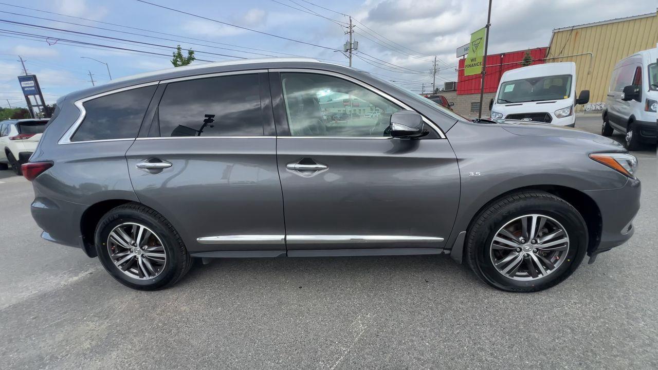 2019 Infiniti QX60 Pure AWD, 7 PASSENGER, MOONROOF, HEATED LEATHER SEATS, NAV, CRUISE CONTROL, POWER LIFTGATE, BACK UP CAM!! Photo