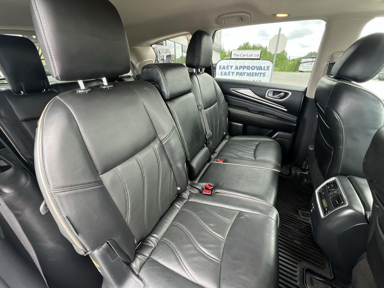 2019 Infiniti QX60 Pure AWD, 7 PASSENGER, MOONROOF, HEATED LEATHER SEATS, NAV, CRUISE CONTROL, POWER LIFTGATE, BACK UP CAM!! Photo