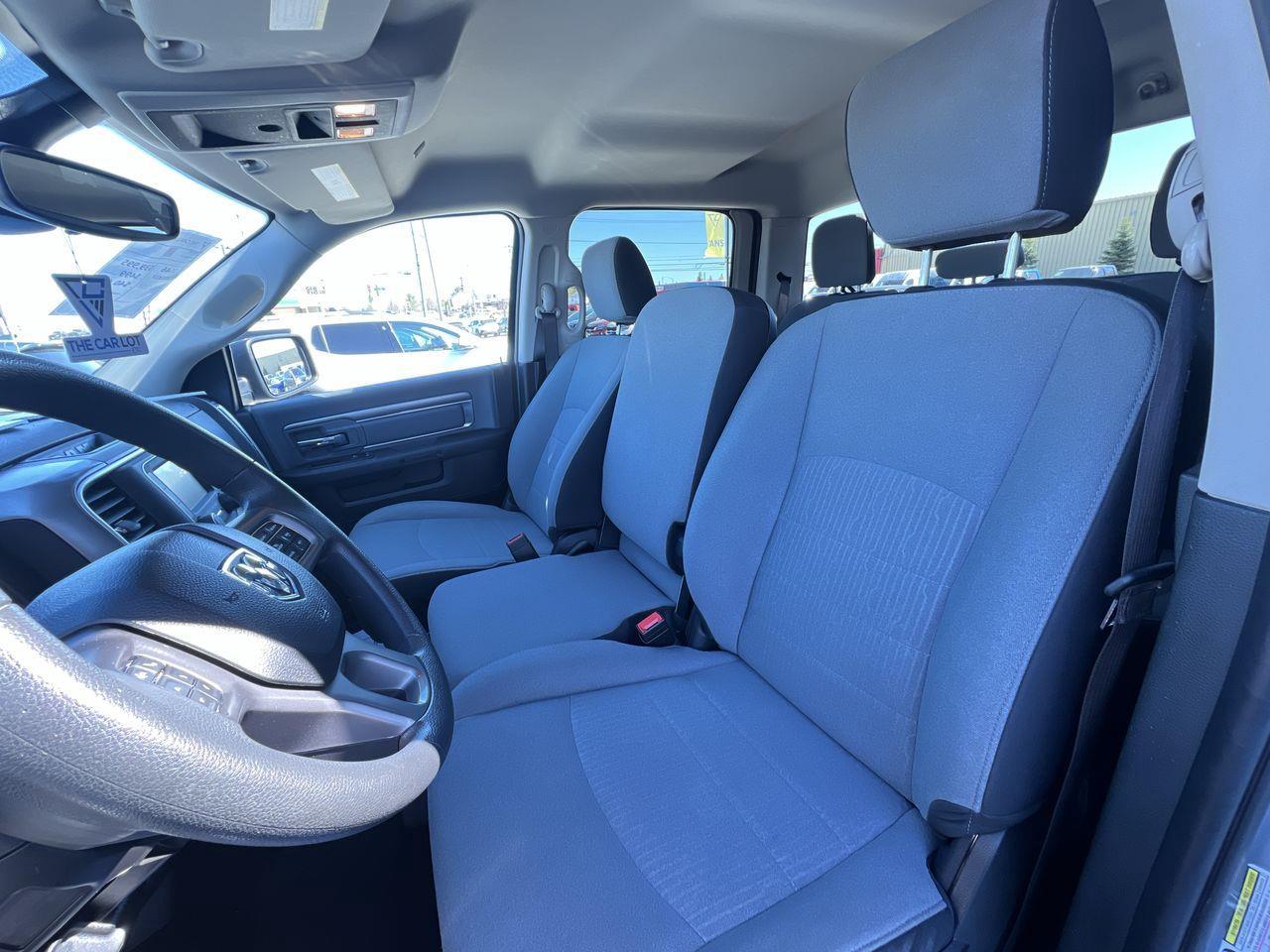 2023 RAM 1500 Classic SLT PREVIOUS DAILY RENTAL, 4X4, CRUISE CONTROL, BACK UP CAM, SIRIUS XM!! Photo
