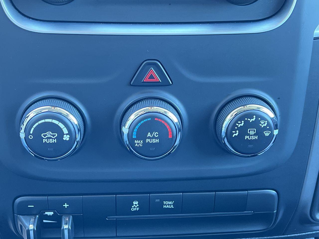 2023 RAM 1500 Classic SLT PREVIOUS DAILY RENTAL, 4X4, CRUISE CONTROL, BACK UP CAM, SIRIUS XM!! Photo