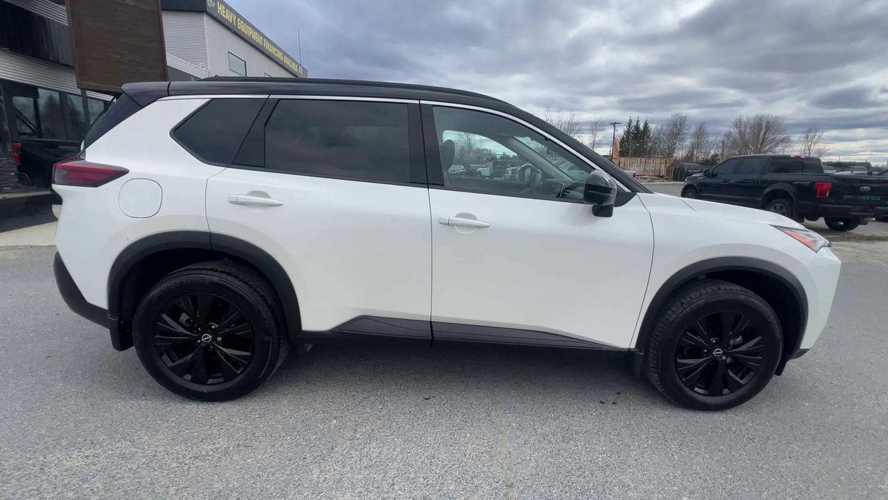 2023 Nissan Rogue SV Midnight Edition AWD, MOONROOF, HEATED LEATHER SEATS, REMOTE START, POWER LIFTGATE, CRUISE CONTROL, SIRIUS XM!! Photo