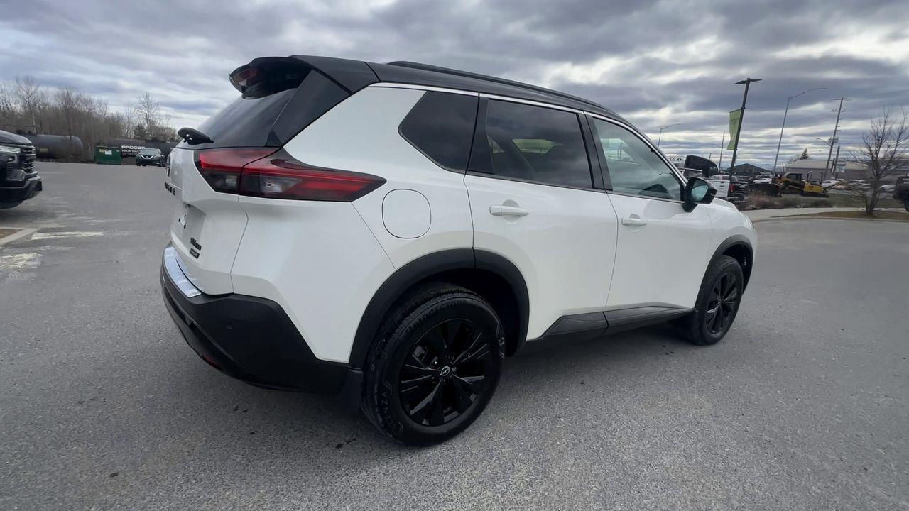 2023 Nissan Rogue SV Midnight Edition AWD, MOONROOF, HEATED LEATHER SEATS, REMOTE START, POWER LIFTGATE, CRUISE CONTROL, SIRIUS XM!! Photo
