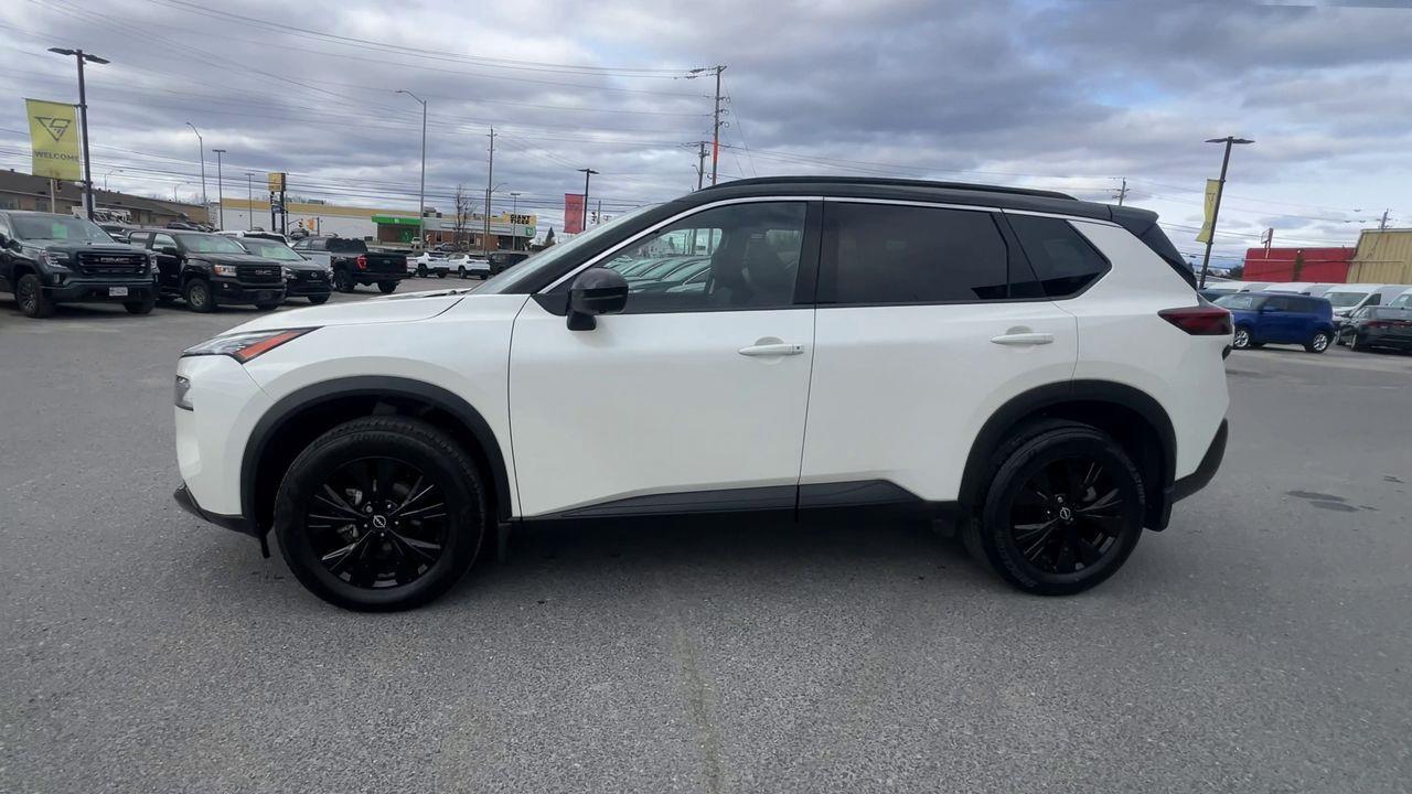 2023 Nissan Rogue SV Midnight Edition AWD, MOONROOF, HEATED LEATHER SEATS, REMOTE START, POWER LIFTGATE, CRUISE CONTROL, SIRIUS XM!! Photo