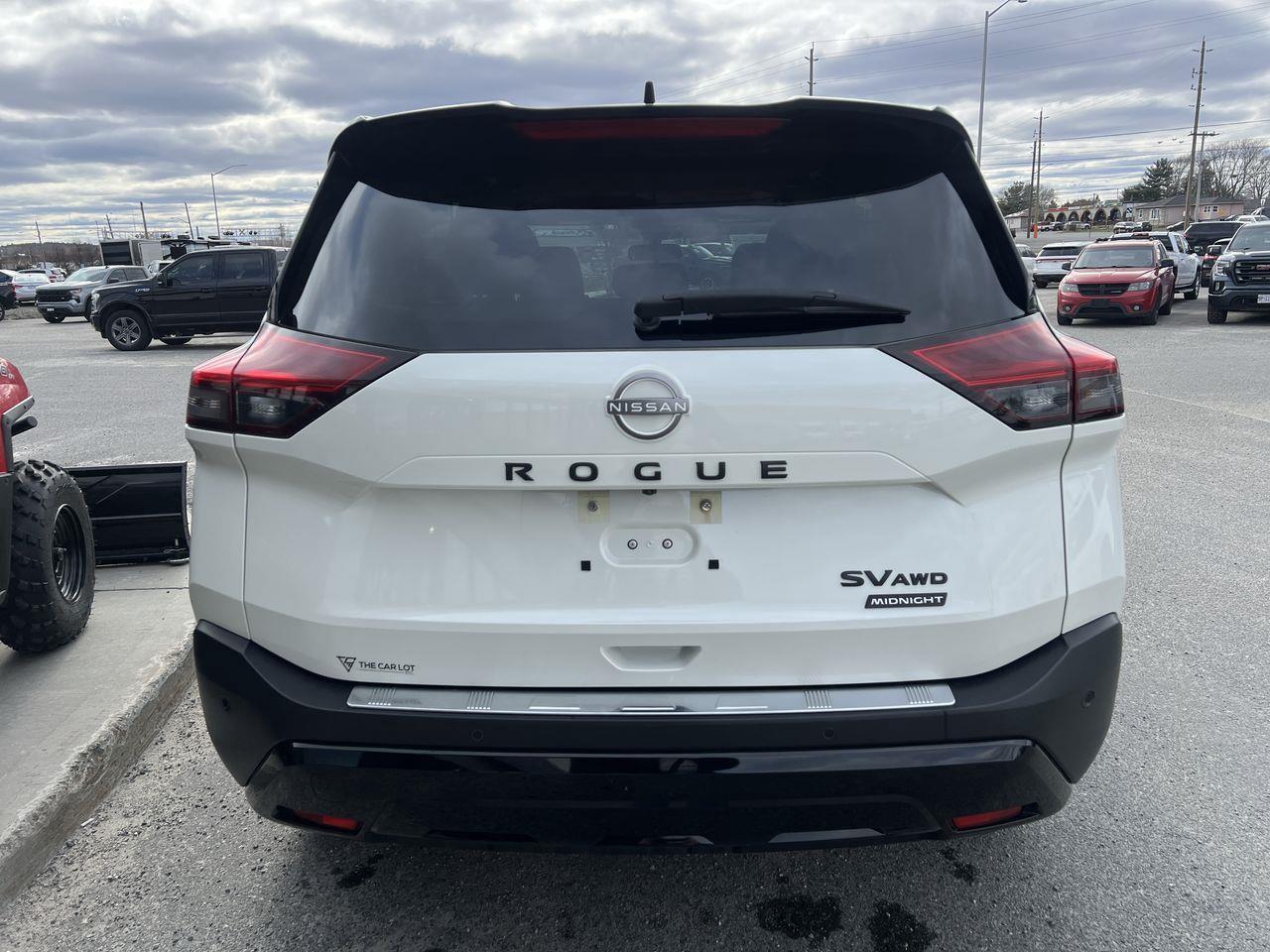 2023 Nissan Rogue SV Midnight Edition AWD, MOONROOF, HEATED LEATHER SEATS, REMOTE START, POWER LIFTGATE, CRUISE CONTROL, SIRIUS XM!! Photo