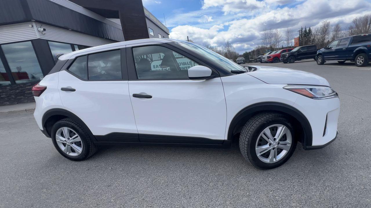 2024 Nissan Kicks CRUISE CONTROL, BACK UP CAMERA, REAR MIRRORS DEFROST!! Photo