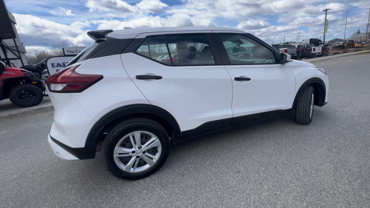 2024 Nissan Kicks CRUISE CONTROL, BACK UP CAMERA, REAR MIRRORS DEFROST!! Photo