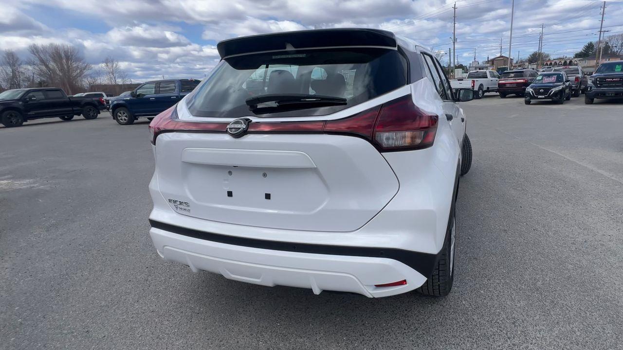2024 Nissan Kicks CRUISE CONTROL, BACK UP CAMERA, REAR MIRRORS DEFROST!! Photo