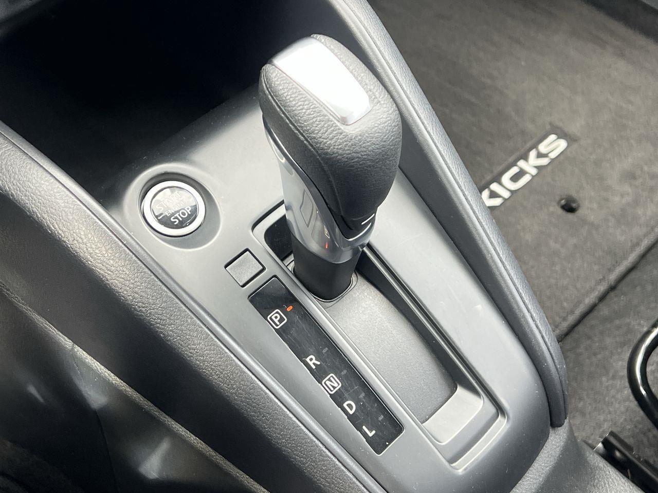 2024 Nissan Kicks CRUISE CONTROL, BACK UP CAMERA, REAR MIRRORS DEFROST!! Photo