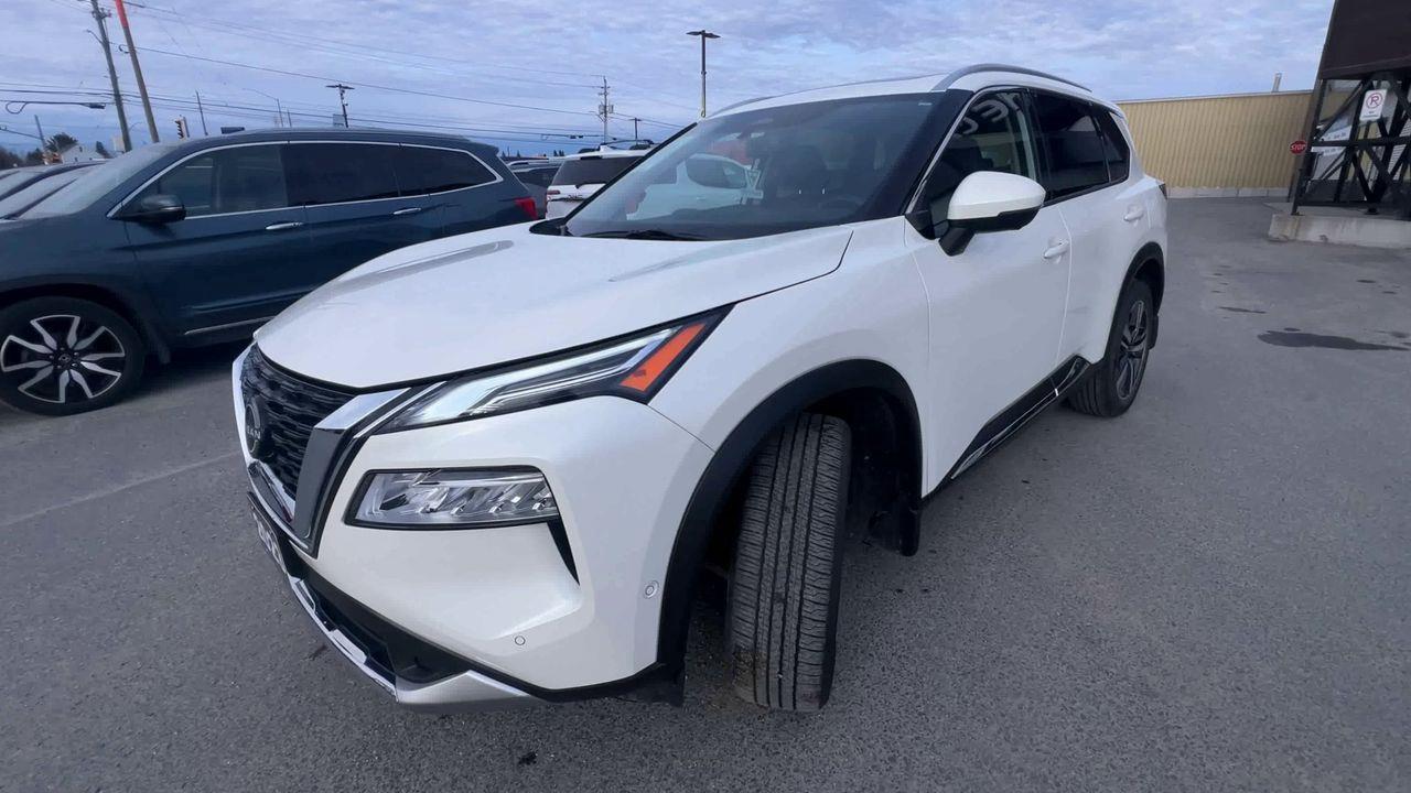 2023 Nissan Rogue Platinum AWD, MOONROOF, HEATED LEATHER SEATS, POWER LIFTGATE, CRUISE CONTROL, BACK UP CAM, NAV, SIRIUS XM!! Photo4