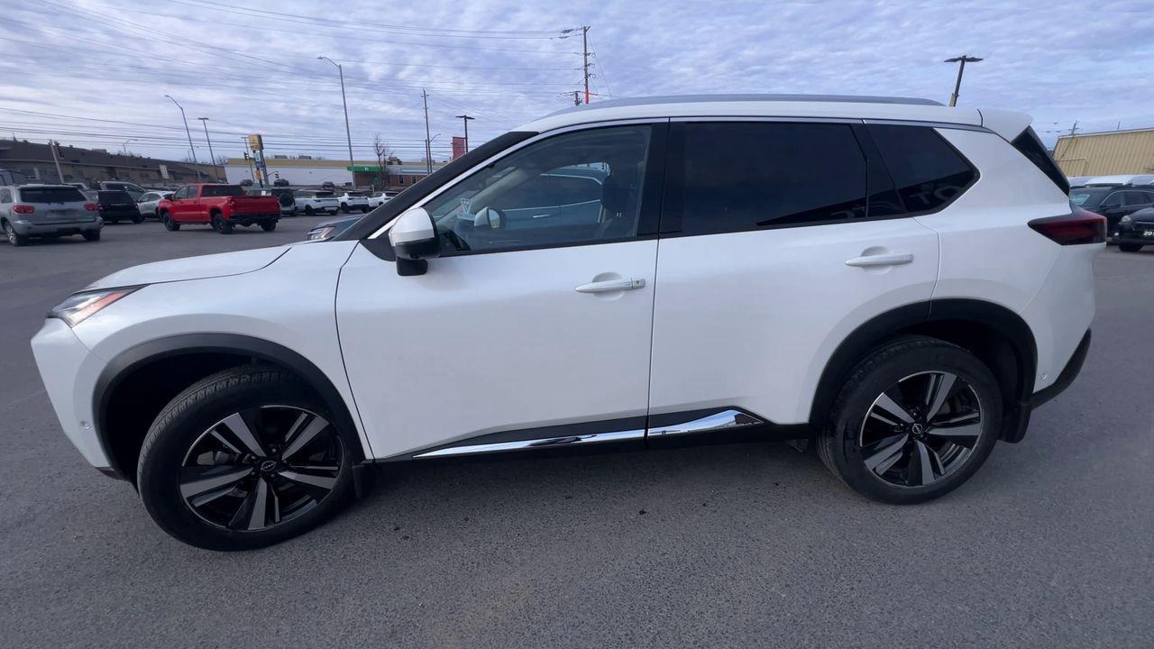 2023 Nissan Rogue Platinum AWD, MOONROOF, HEATED LEATHER SEATS, POWER LIFTGATE, CRUISE CONTROL, BACK UP CAM, NAV, SIRIUS XM!! Photo