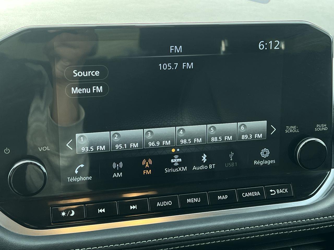 2023 Nissan Rogue Platinum AWD, MOONROOF, HEATED LEATHER SEATS, POWER LIFTGATE, CRUISE CONTROL, BACK UP CAM, NAV, SIRIUS XM!! Photo