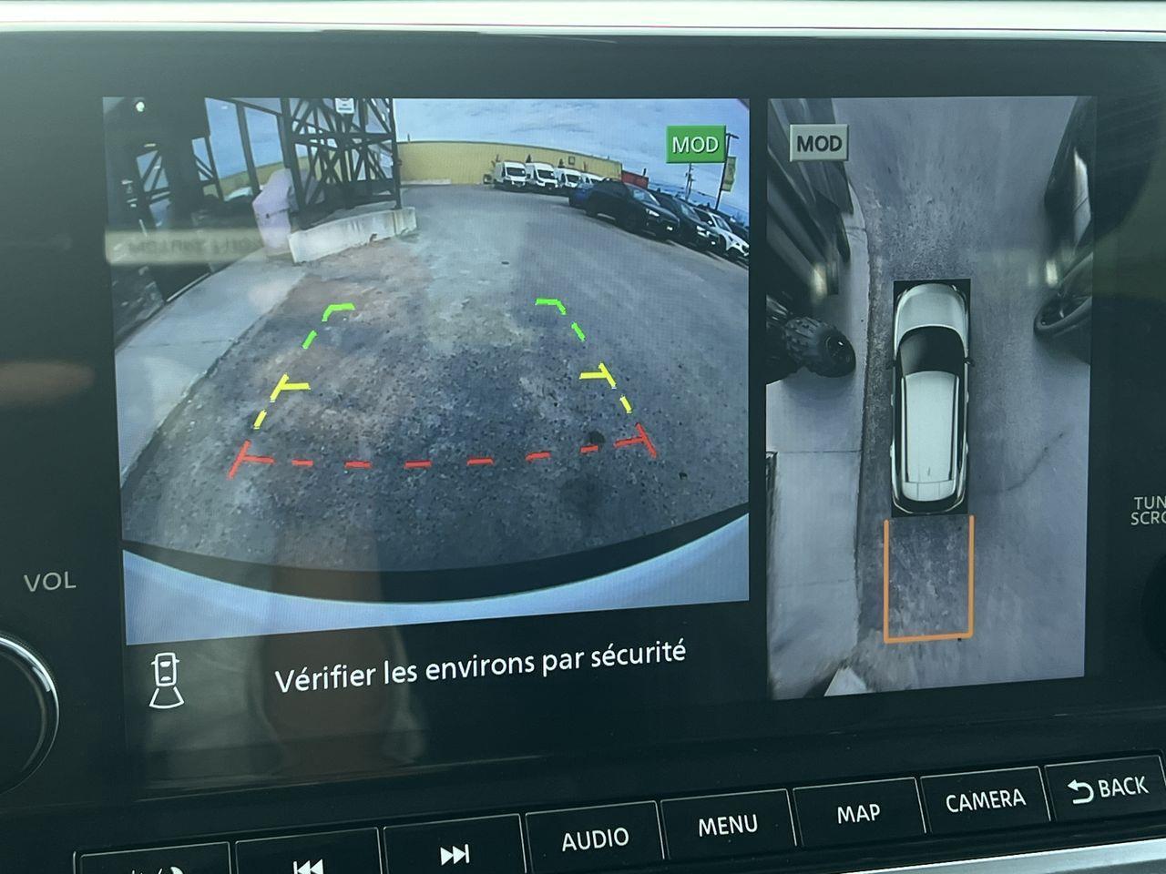 2023 Nissan Rogue Platinum AWD, MOONROOF, HEATED LEATHER SEATS, POWER LIFTGATE, CRUISE CONTROL, BACK UP CAM, NAV, SIRIUS XM!! Photo