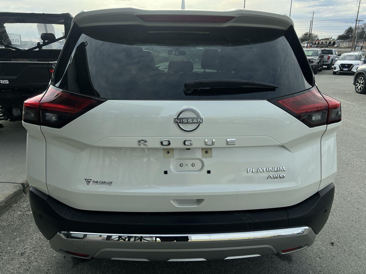 2023 Nissan Rogue Platinum AWD, MOONROOF, HEATED LEATHER SEATS, POWER LIFTGATE, CRUISE CONTROL, BACK UP CAM, NAV, SIRIUS XM!! Photo