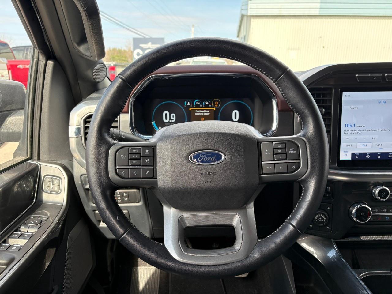 2022 Ford F-150 Lariat 4WD SuperCrew 5.5' Box Photo