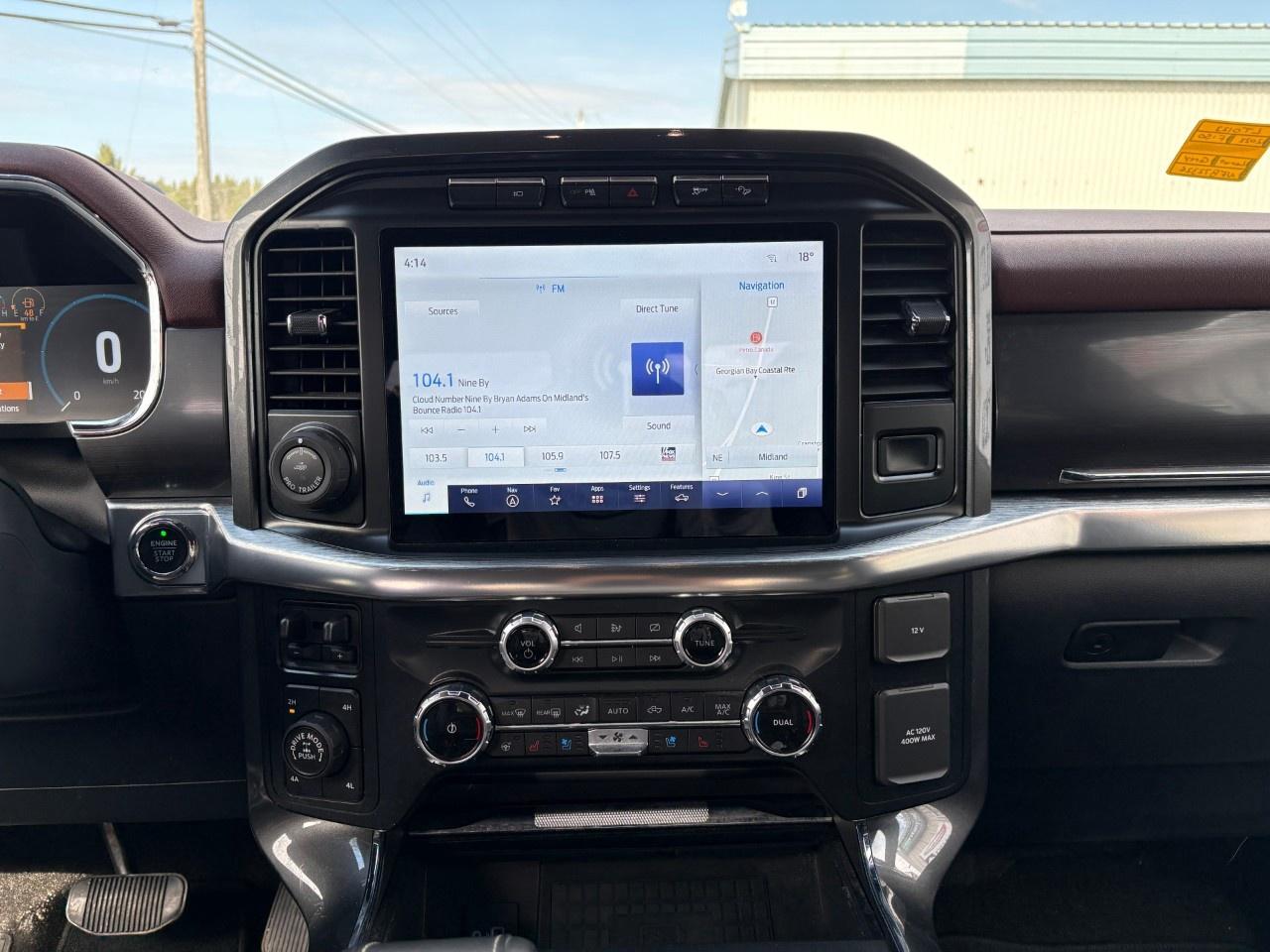 2022 Ford F-150 Lariat 4WD SuperCrew 5.5' Box Photo