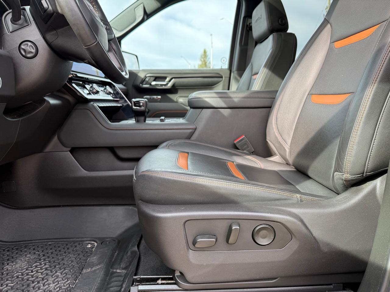 2024 GMC Sierra 1500 AT4 Sunroof! Leather! HUD ! Loaded! Photo