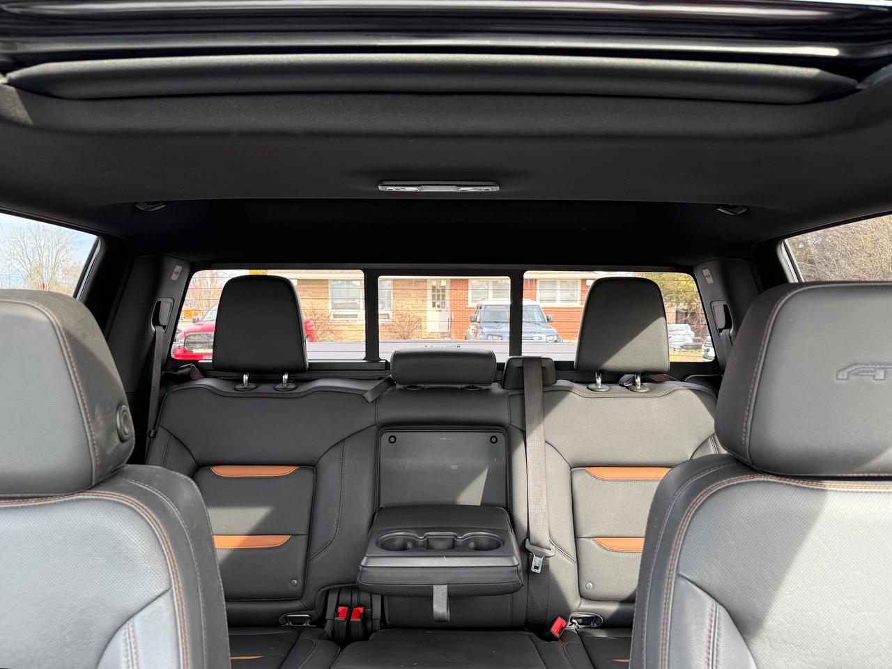 2024 GMC Sierra 1500 AT4 Sunroof! Leather! HUD ! Loaded! Photo