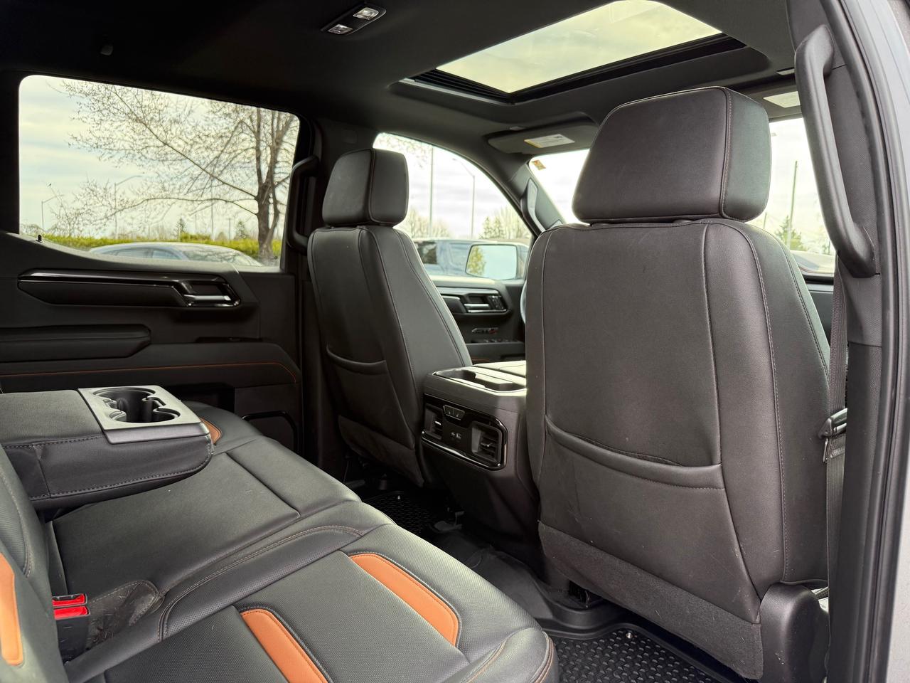 2024 GMC Sierra 1500 AT4 Sunroof! Leather! HUD ! Loaded! Photo