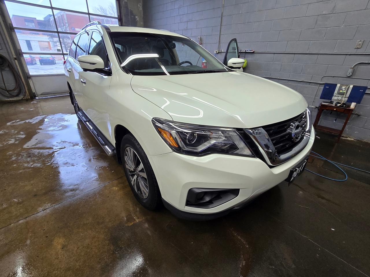 2017 Nissan Pathfinder 