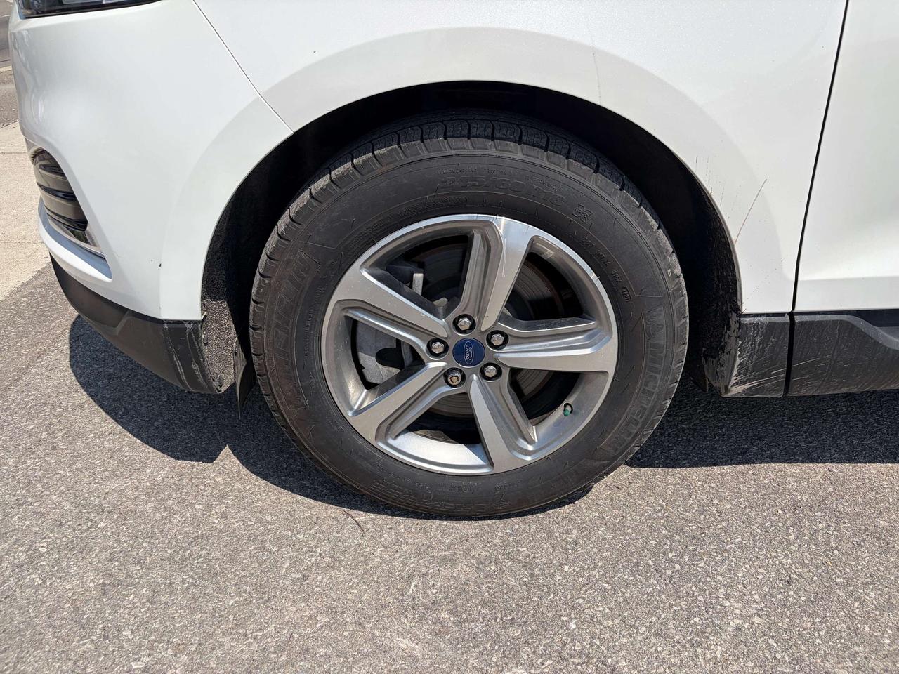 2022 Ford Edge SEL AWD Photo