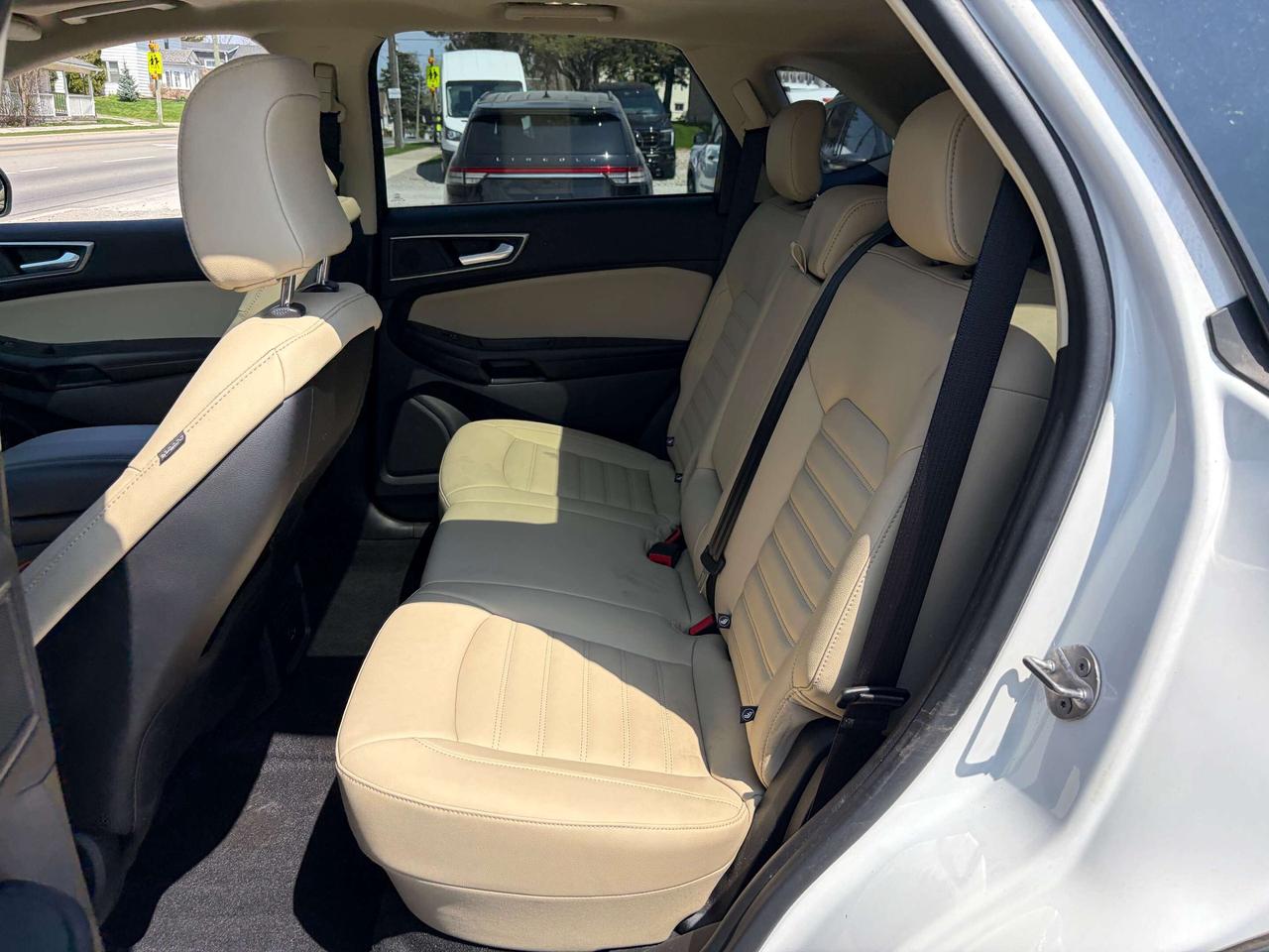 2022 Ford Edge SEL AWD Photo