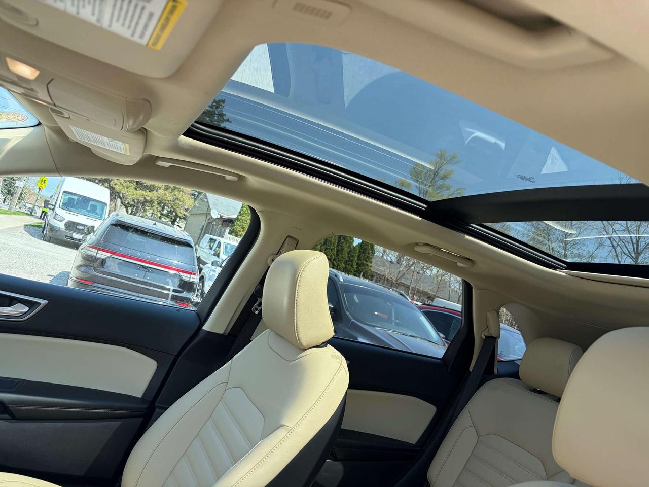 2022 Ford Edge SEL AWD Photo