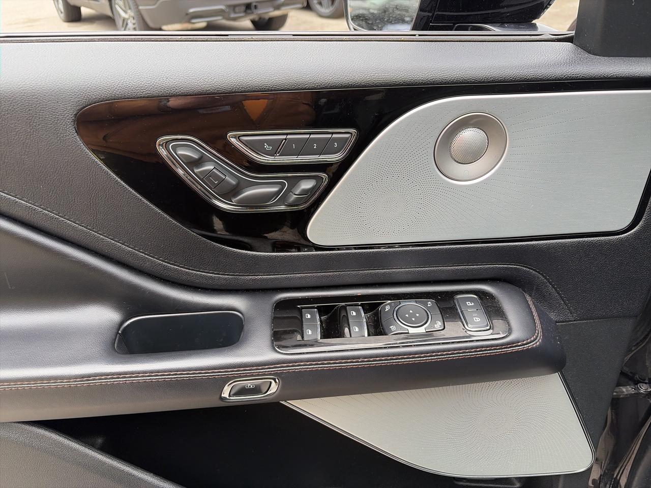 2022 Lincoln Aviator Reserve AWD Photo