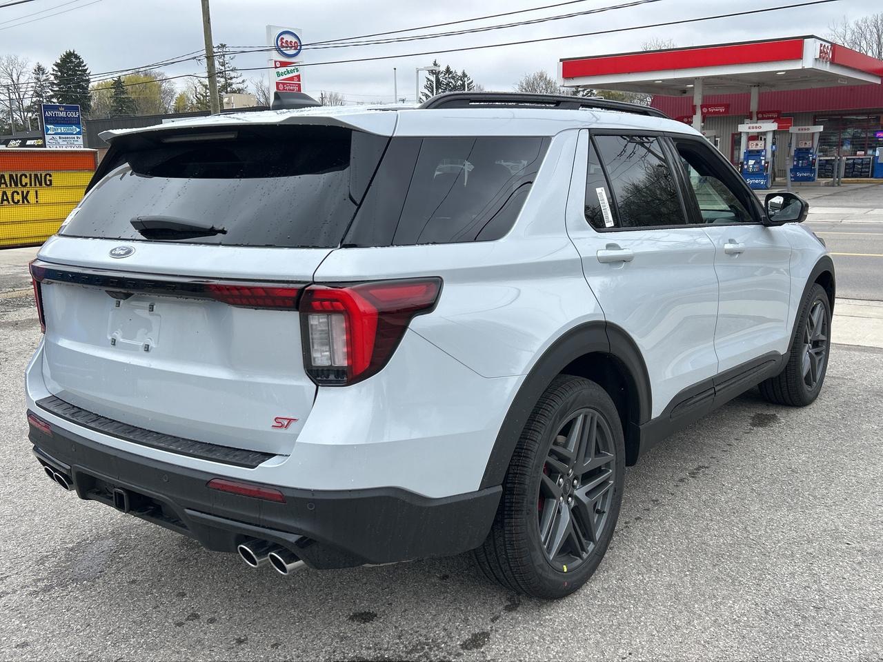 2026 Ford Explorer ST 4WD 400A Photo4