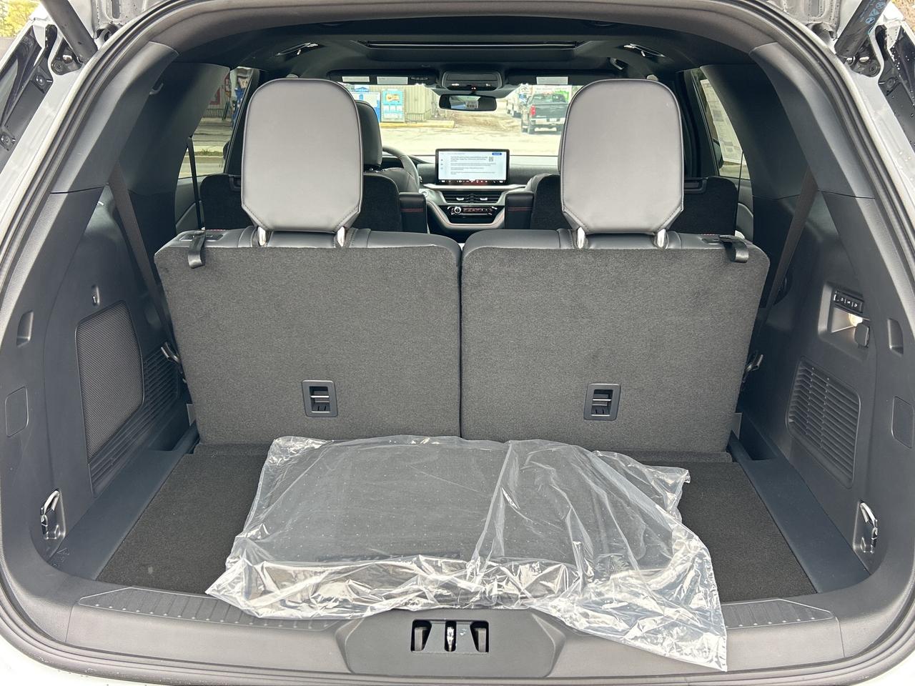 2026 Ford Explorer ST 4WD 400A Photo
